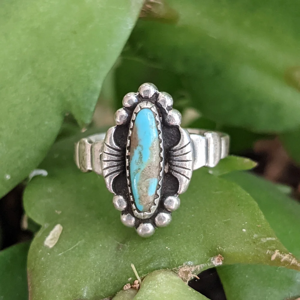 Vintage native American turquoise ring dainty southwestern sterling - Picture 2 of 6